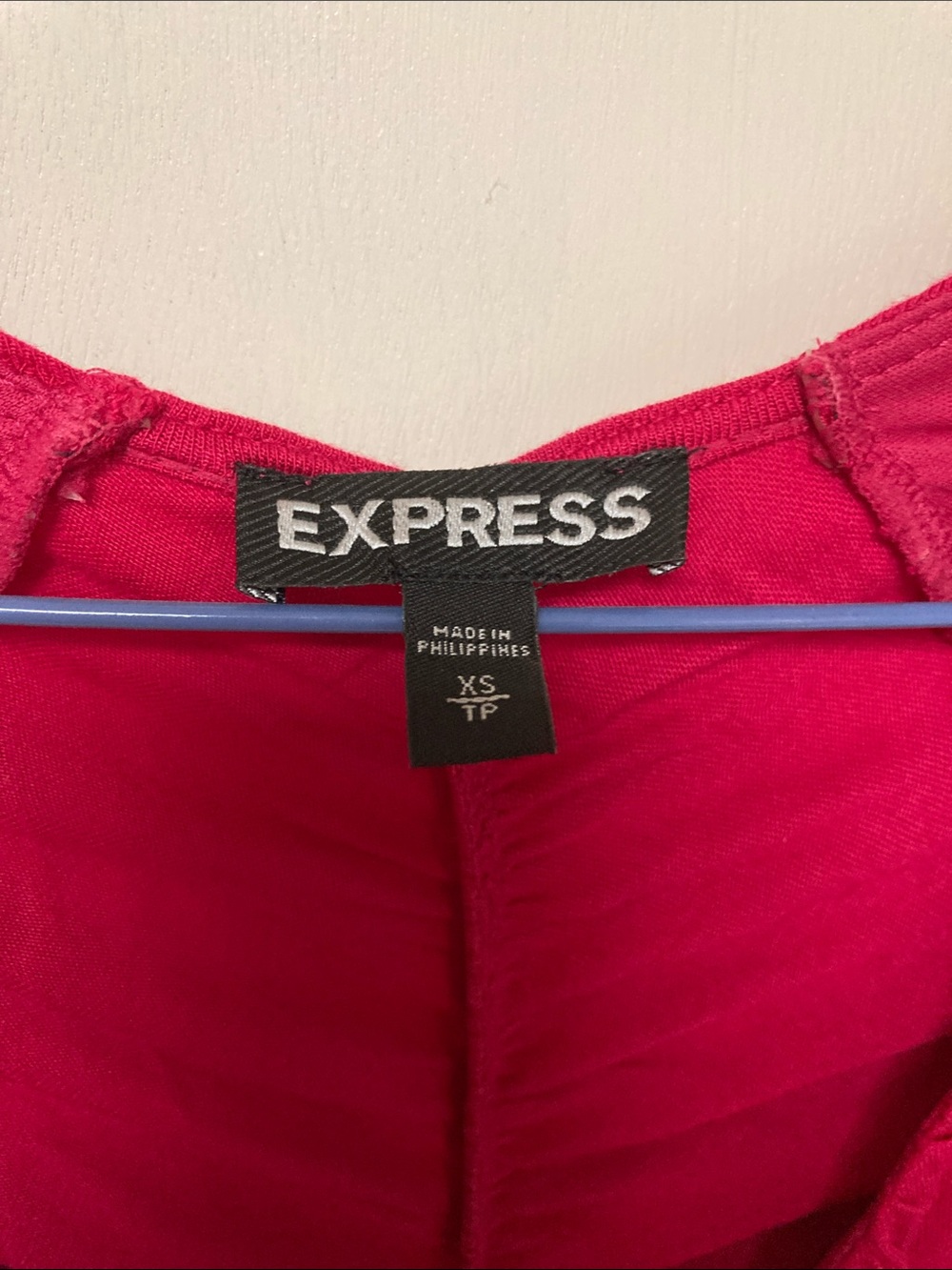 Express Fuchsia Ruched V-Neck Top - Picture 3 of 4